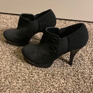 Women’s black high heels